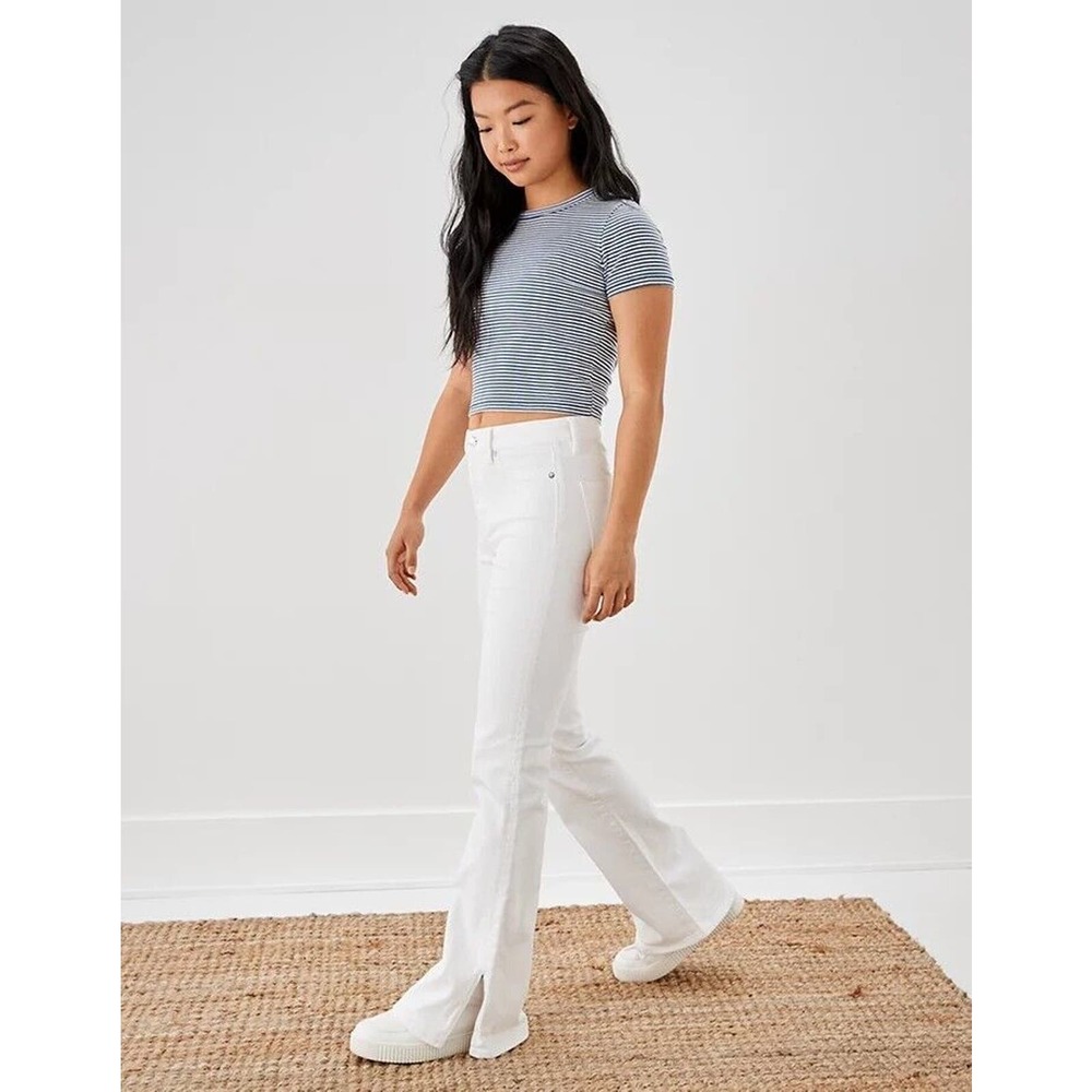American Eagle Stretch Super High-Waisted Flare Jean Bright White Size 10
